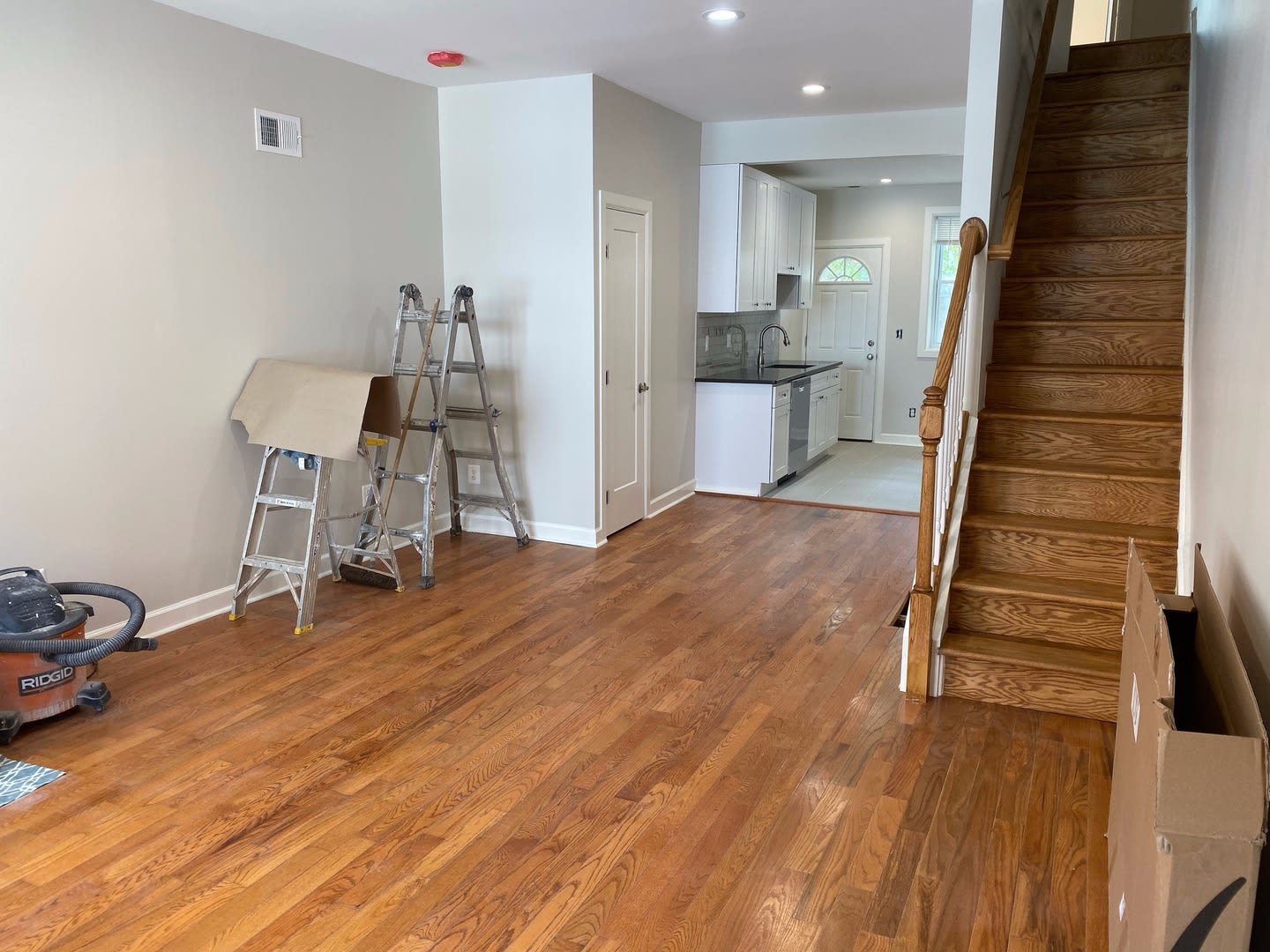 Modern Passyunk Square 3 Bedroom 1 5 Bath Home W D Yard Central Air Come Check This Out H W Fls – photo 3