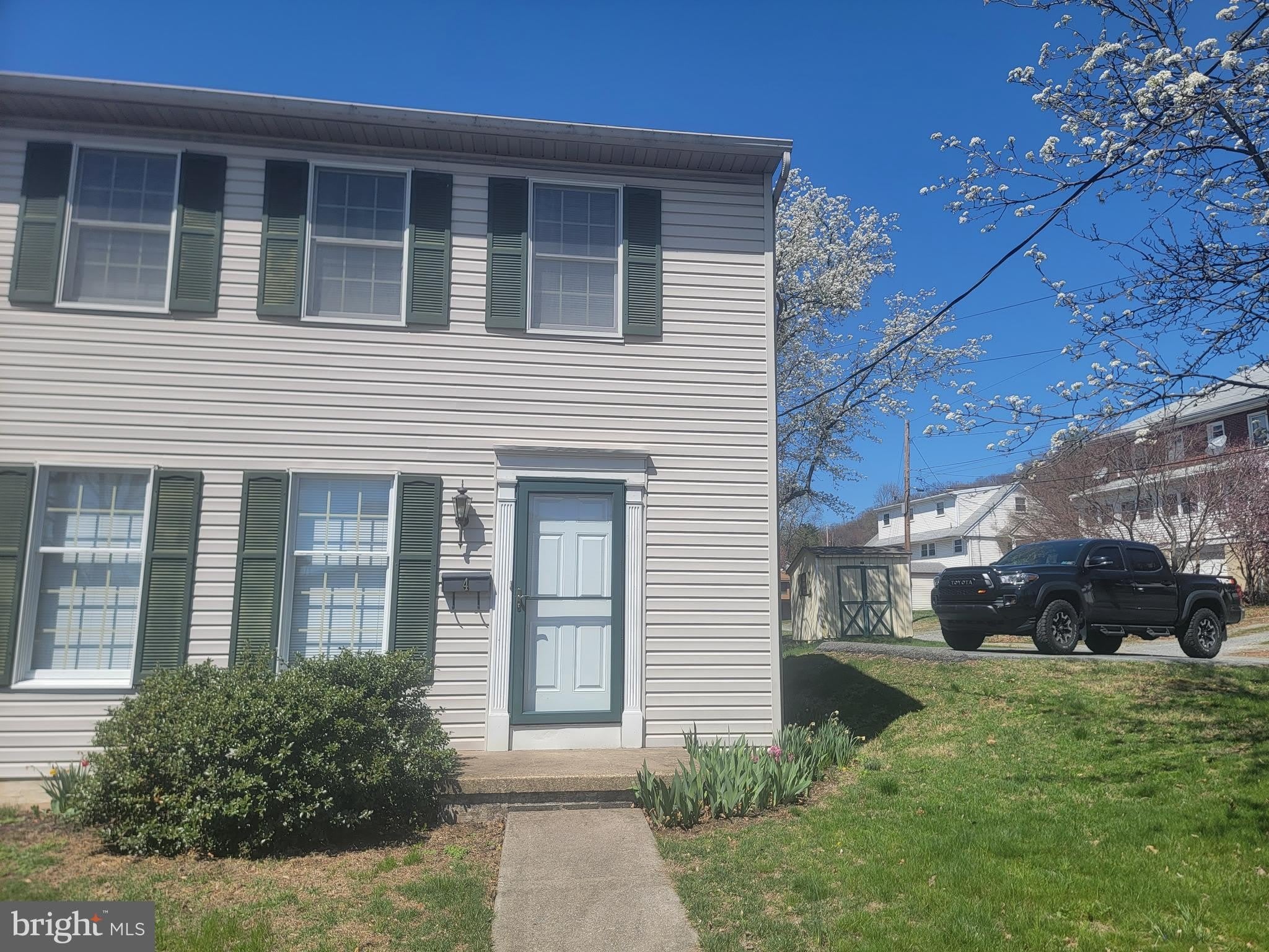 4 ADAMS Street – photo 1