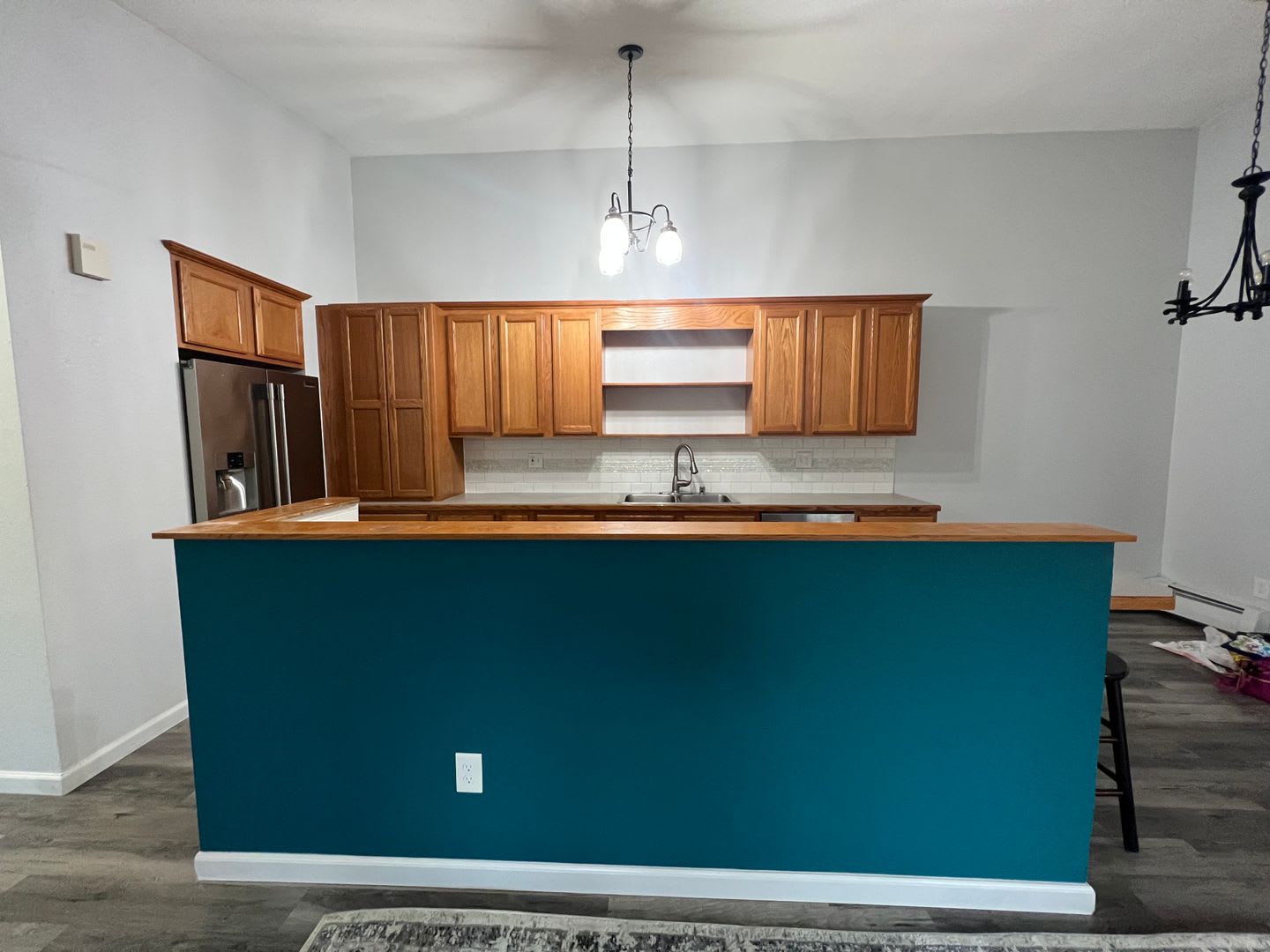 Updated Ranch Style Townhome With Open Concept Layout And Vaulted Ceilings – photo 5