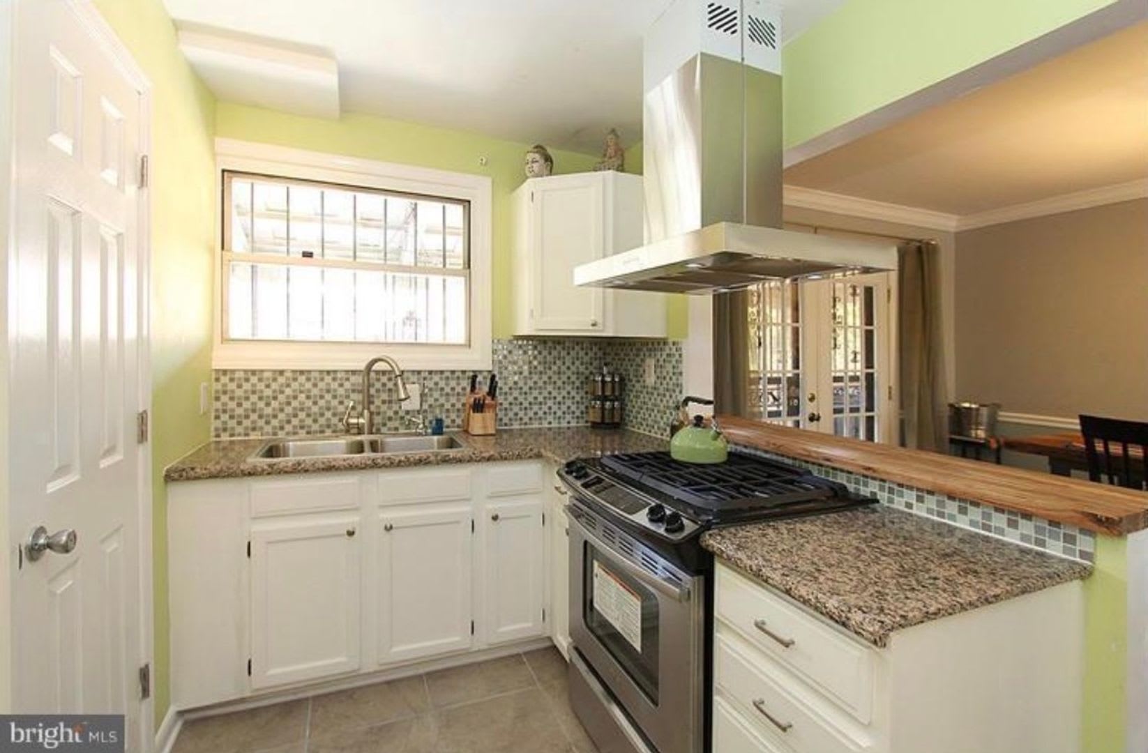 Pet and Family Friendly 3BR House with Parking and Fenced Backyard in Washington, DC – photo 2