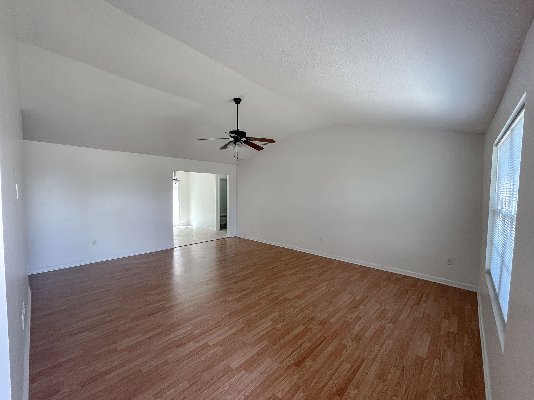 338 South Bridgeport Drive – photo 2