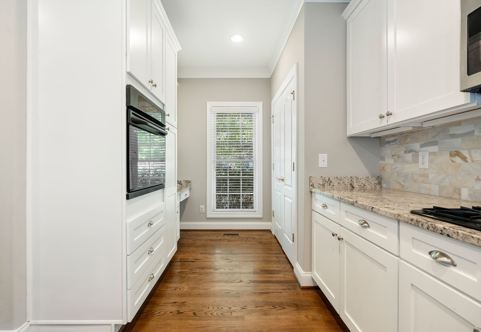 Welcome to Governor's Village Sprawling one level living with added Bonus space – photo 3