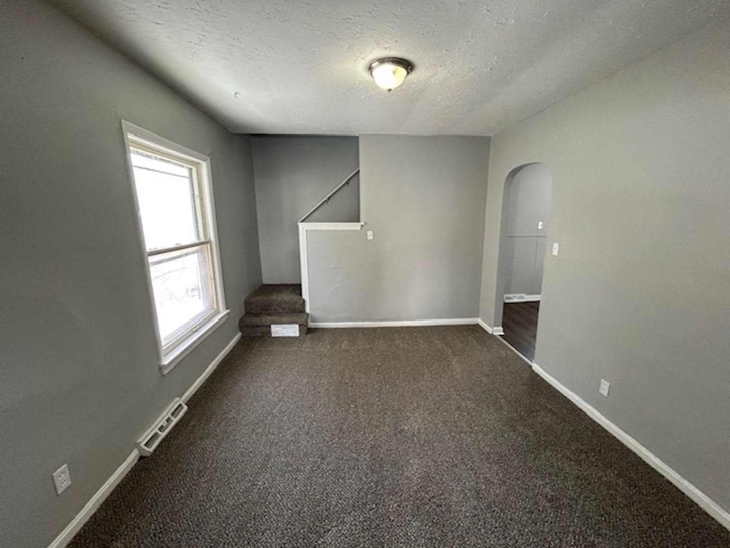 3 Bed- 1 Bath Single Family Home – photo 5