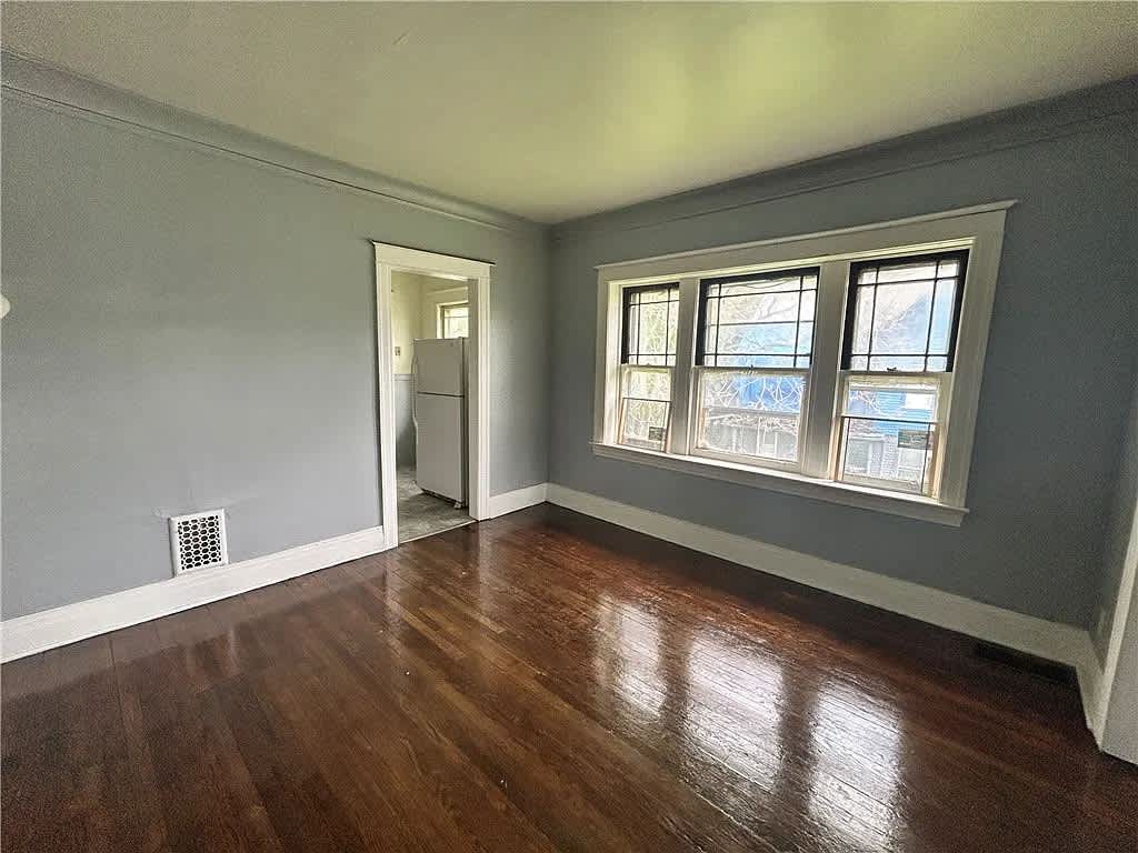 42 Avenue A – photo 2