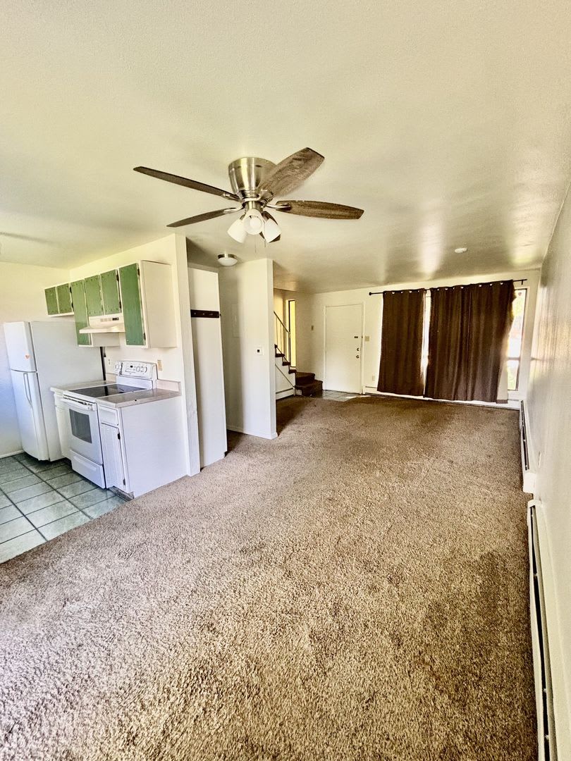 Charming Condo With Spacious Layout Move In Mid August – photo 4