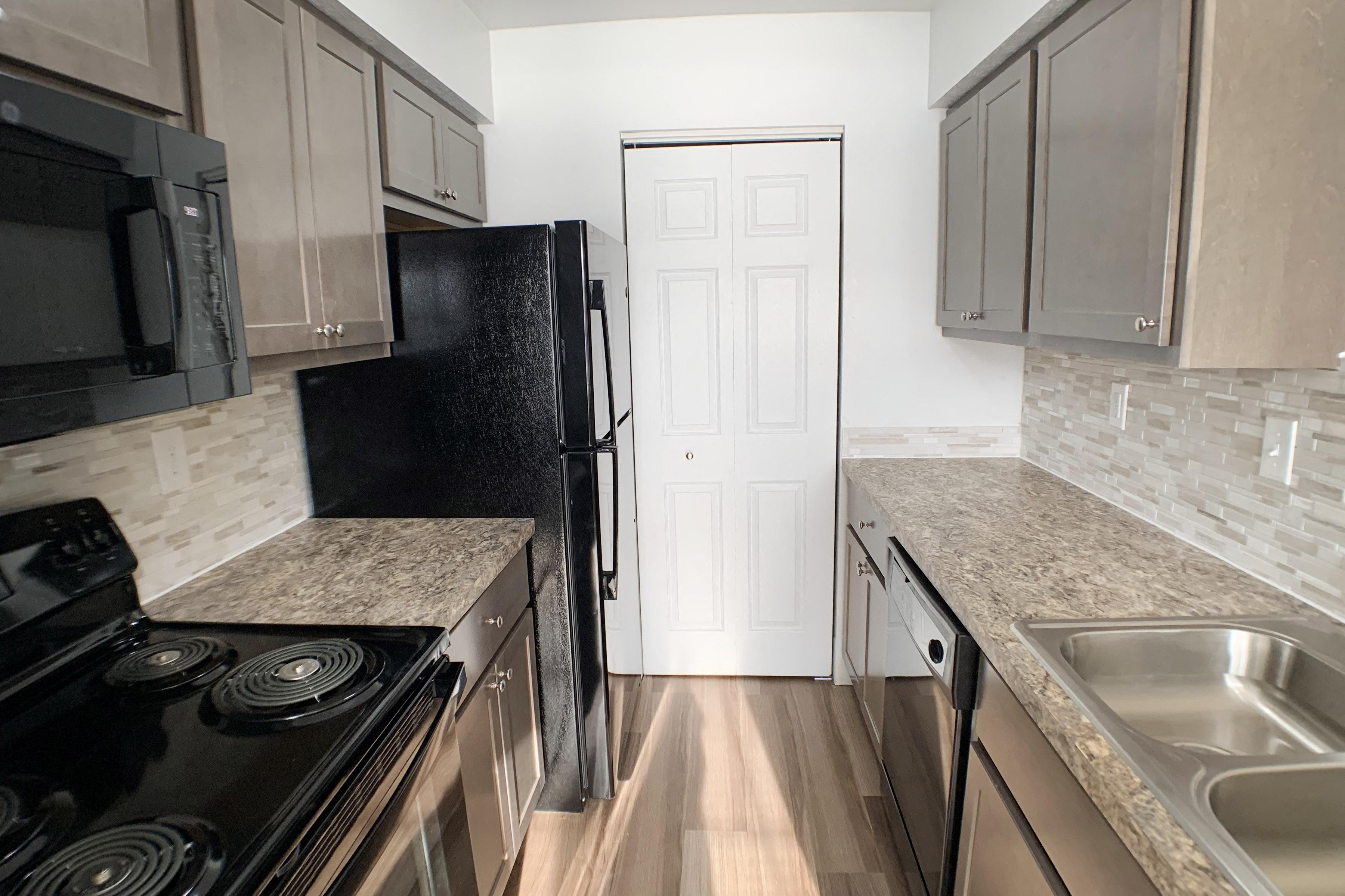 Steeplechase Apartments – photo 5
