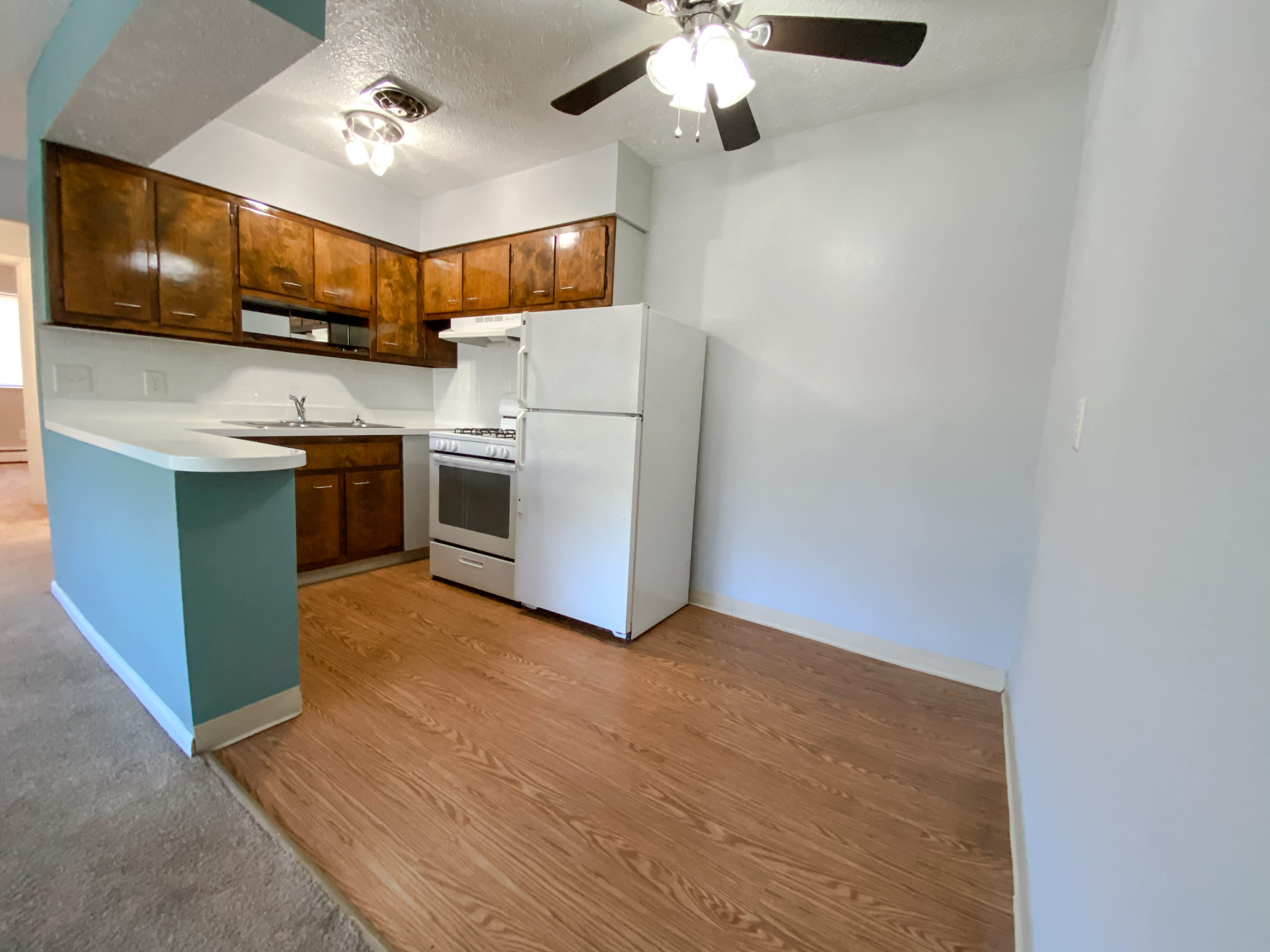 Maple Eastlake Apartments – photo 4