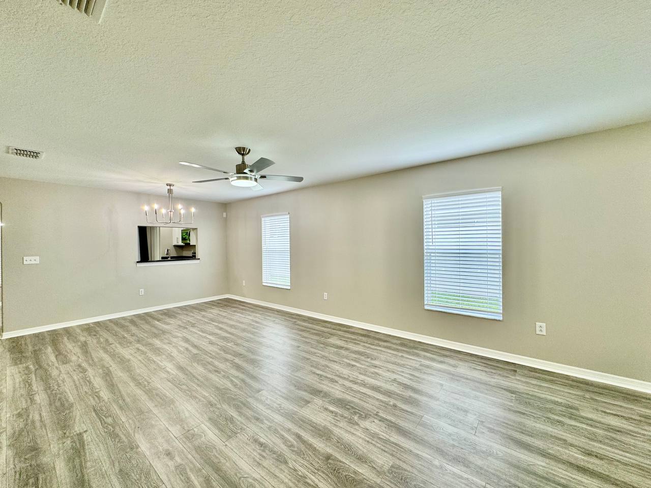 12534 Chenwood Ave – photo 4