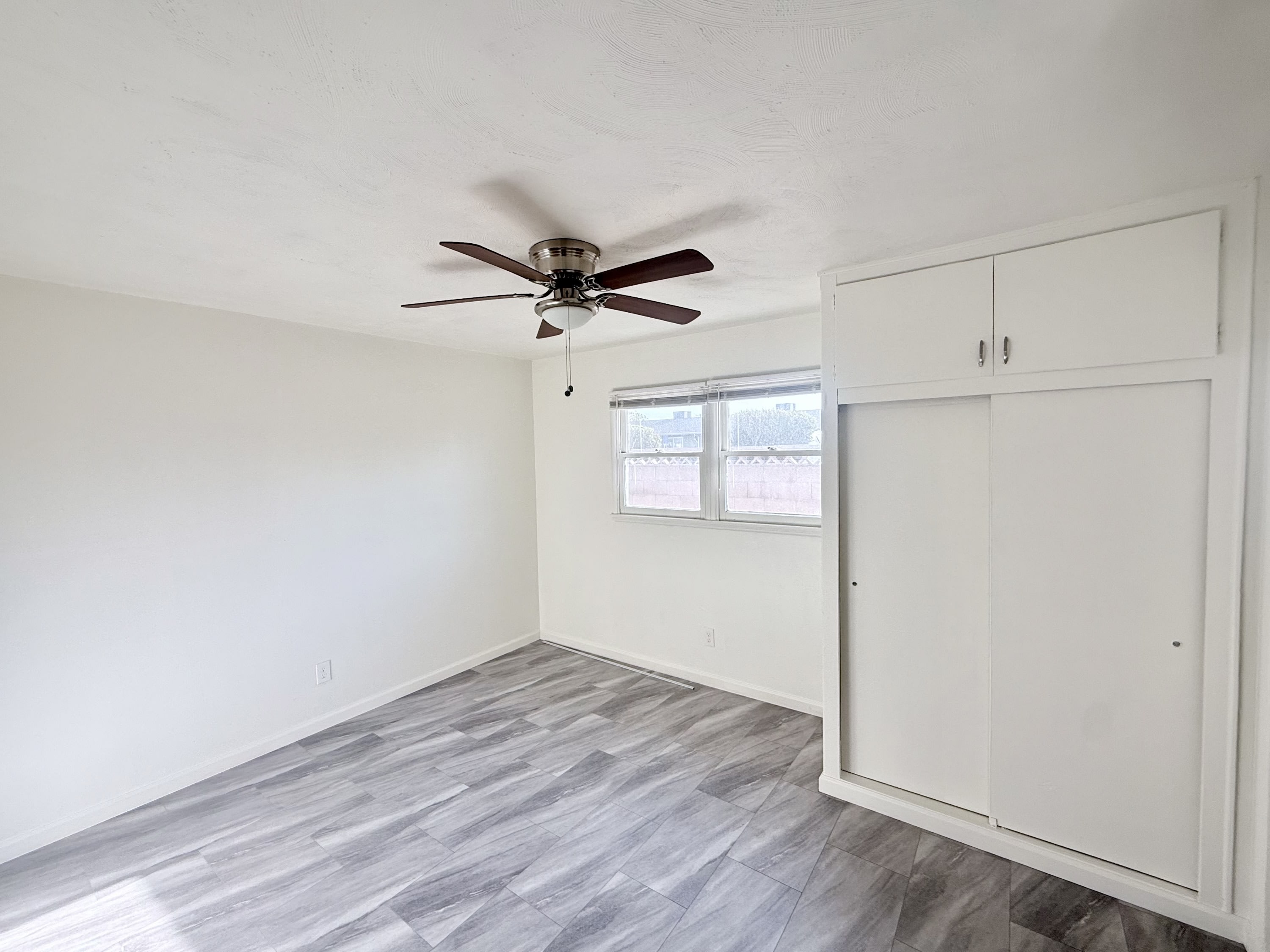 24452 Myers Avenue – photo 5