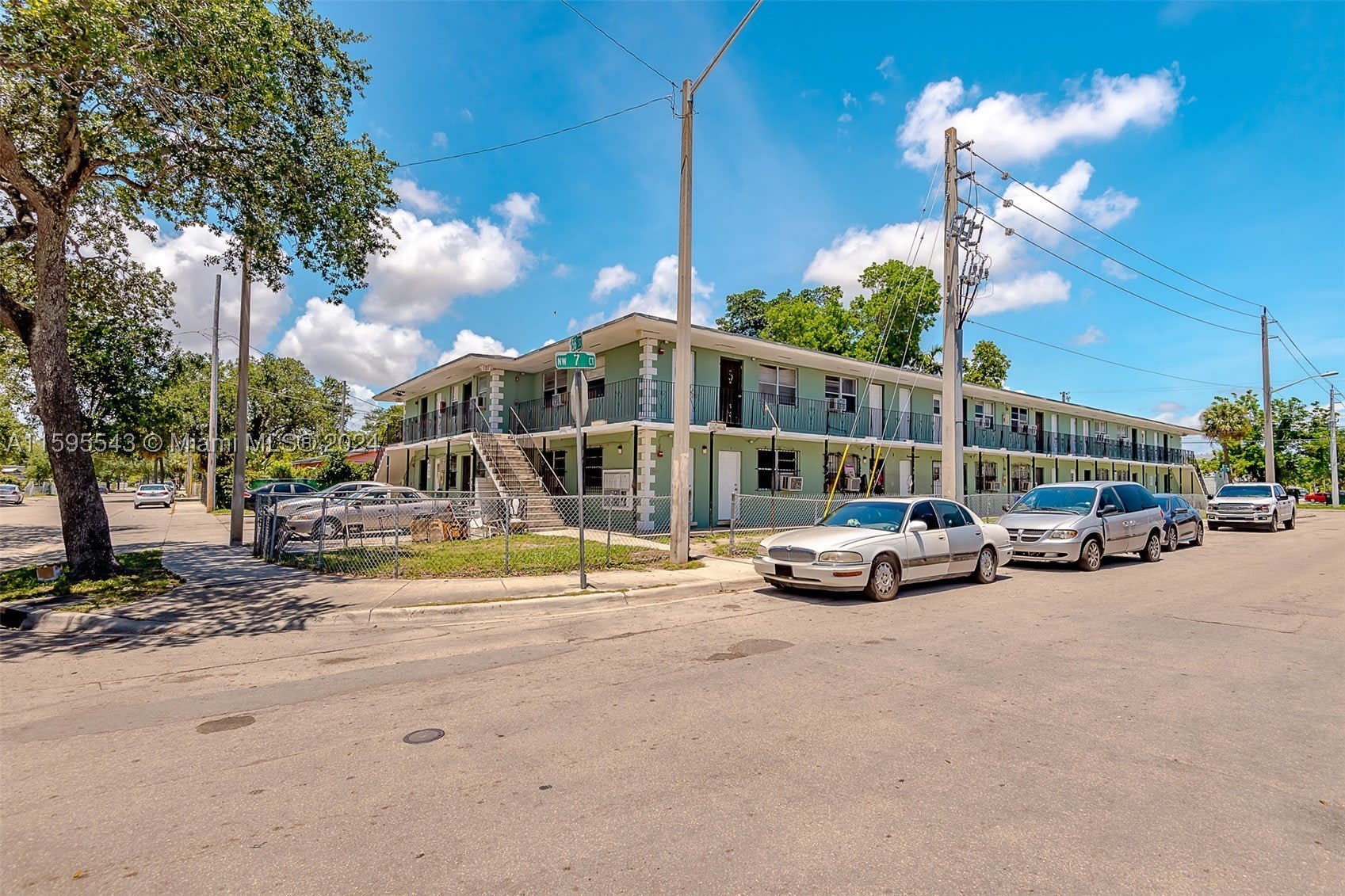 5600 Nw 7Th Ct – photo 2
