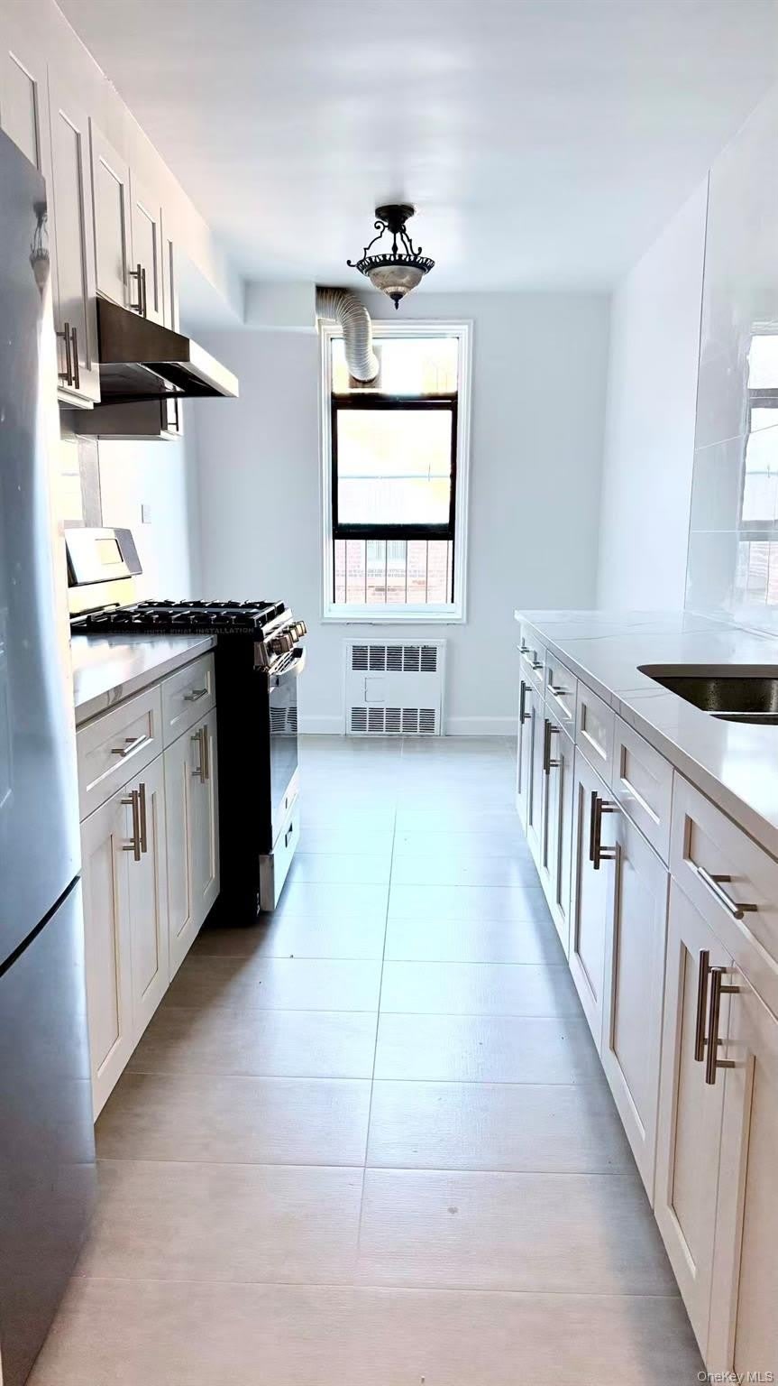 83-60 Vietor Avenue – photo 3