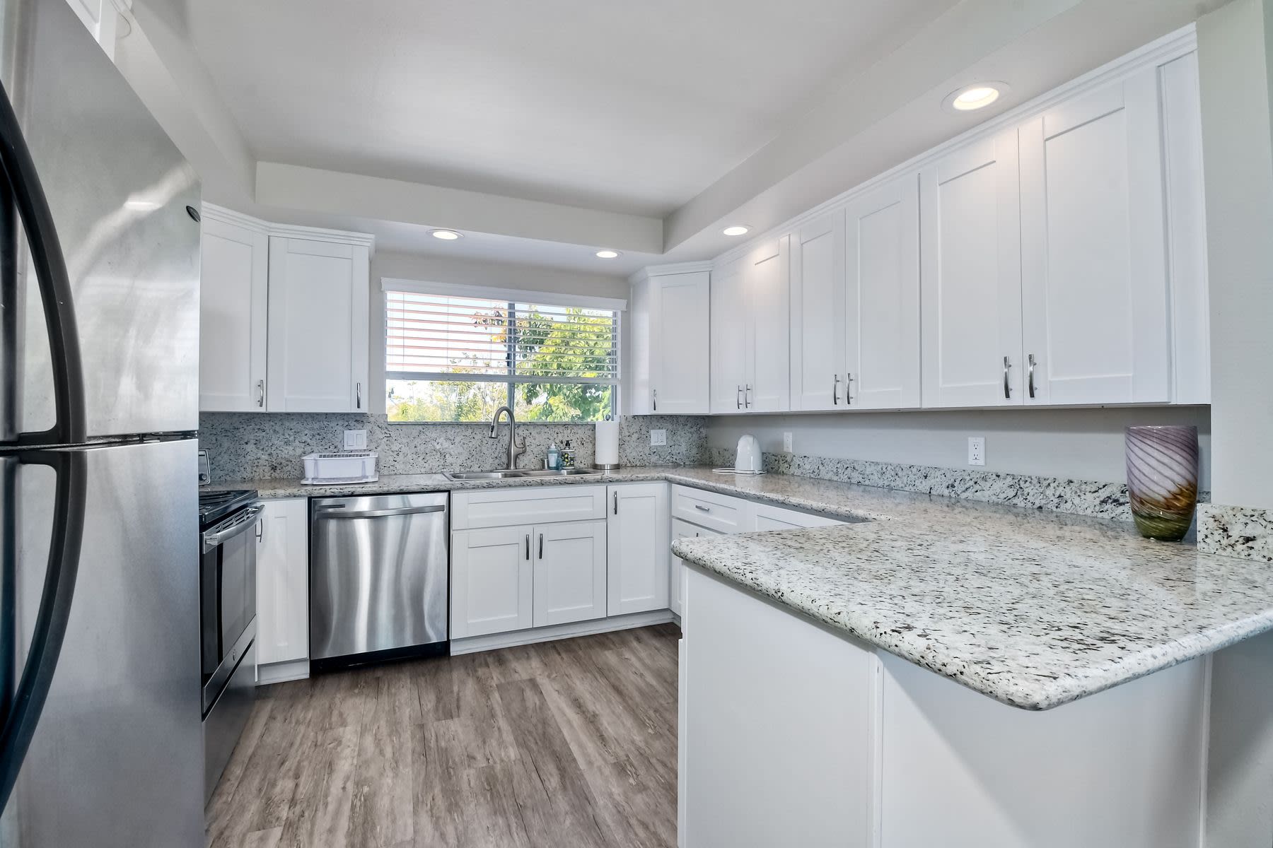 6677 Paseo Del Norte – photo 1