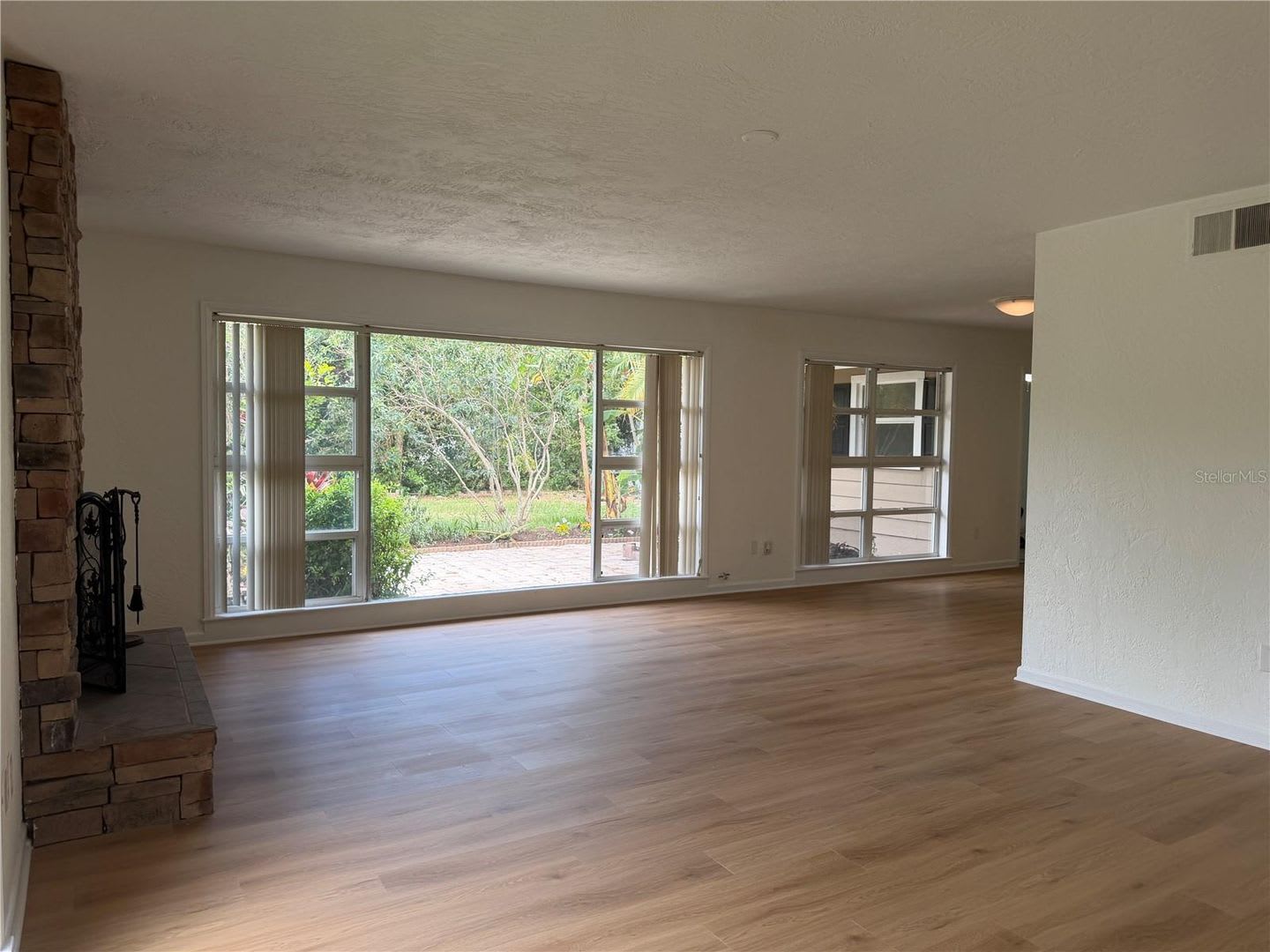 3 Bedroom 2 Bath Single Family Home W Garage Bonus Room – photo 3