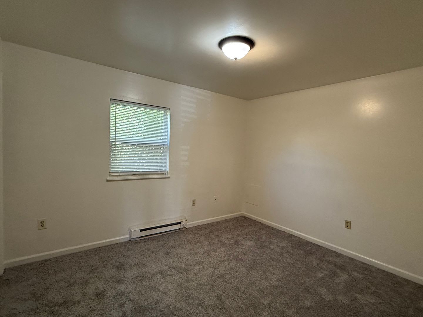 2 Bedroom, 1 Bath Duplex – photo 4