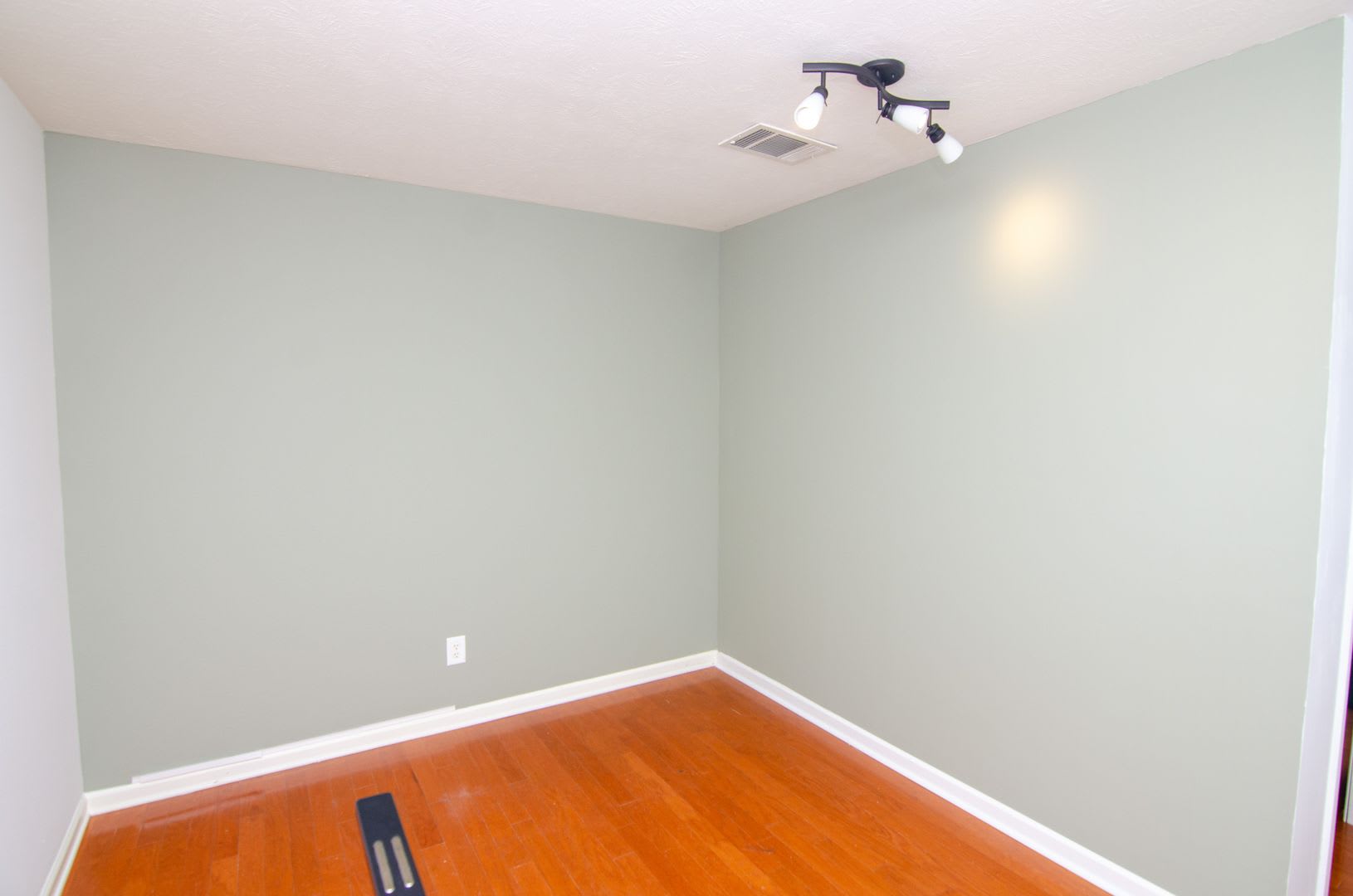 1790 Red Jacket Dr – photo 3