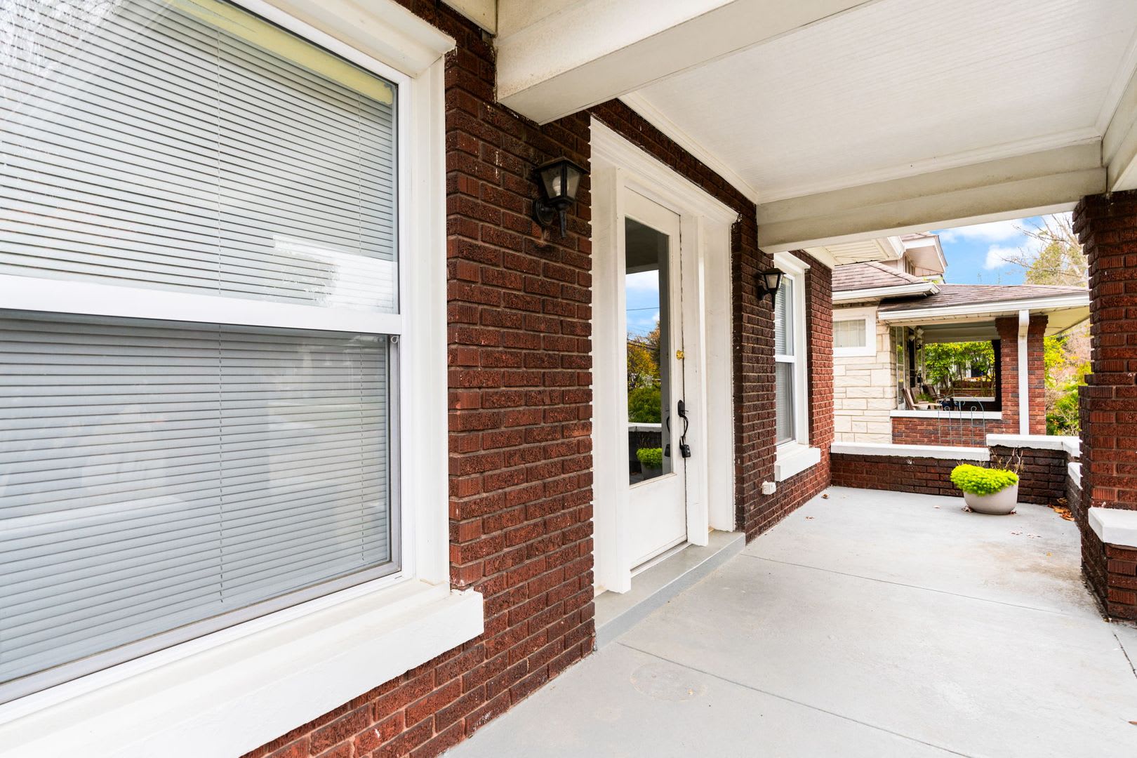 3 Bedroom House Off Eastern Parkway – photo 5