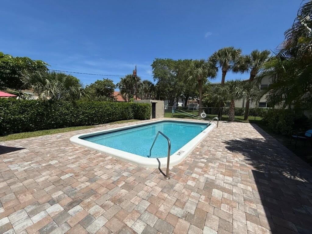 265 SW 7 Street – photo 3