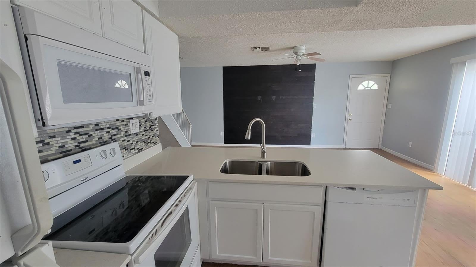 4410 SHADOW CREST Place – photo 4