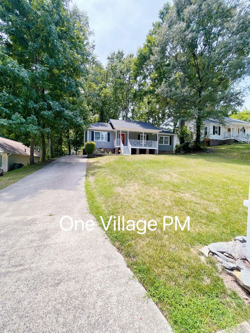 Amazing fully renovated home near 98! – photo 3