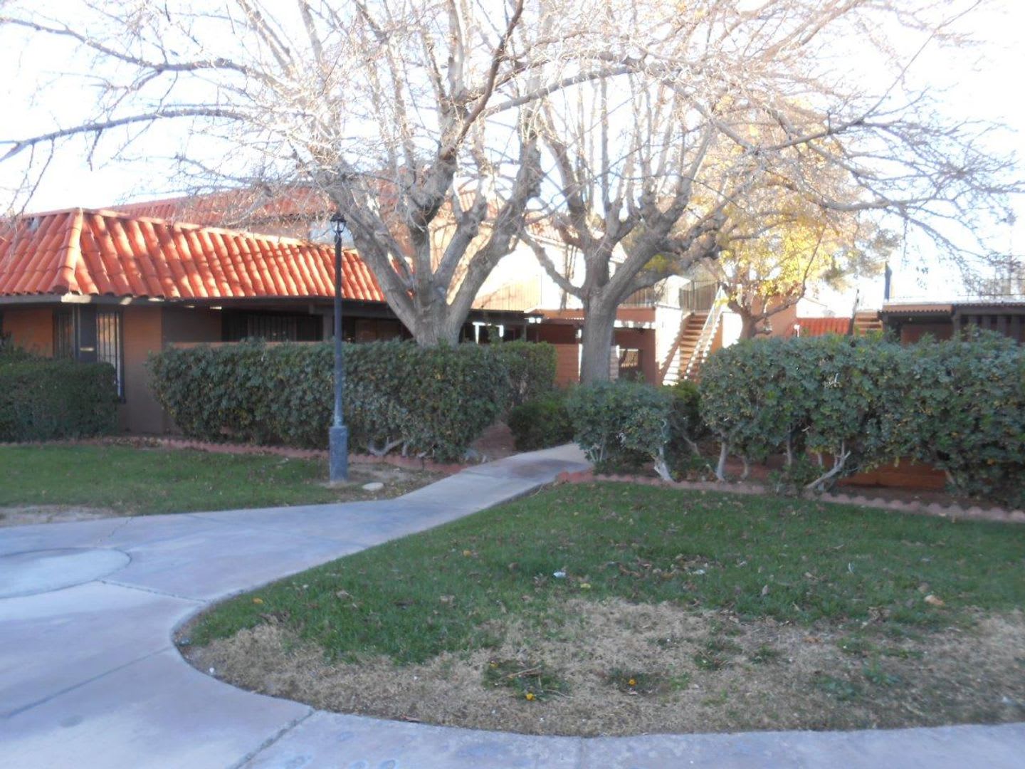2nd Floor 3 bedroom Condo Near 95/Torrey Pines – photo 3