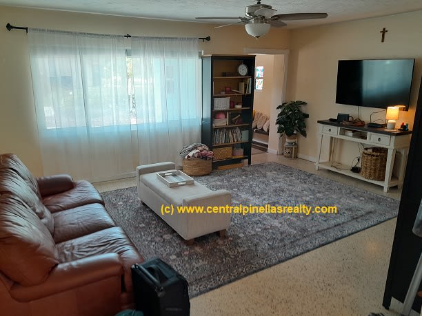 2643 Morningside Dr – photo 3