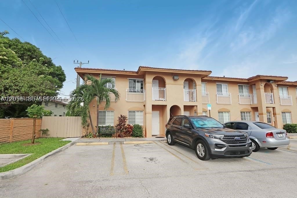 242 E 3Rd St – photo 3