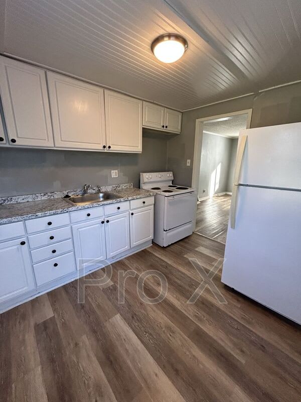 468 Fieldcrest Dr – photo 4