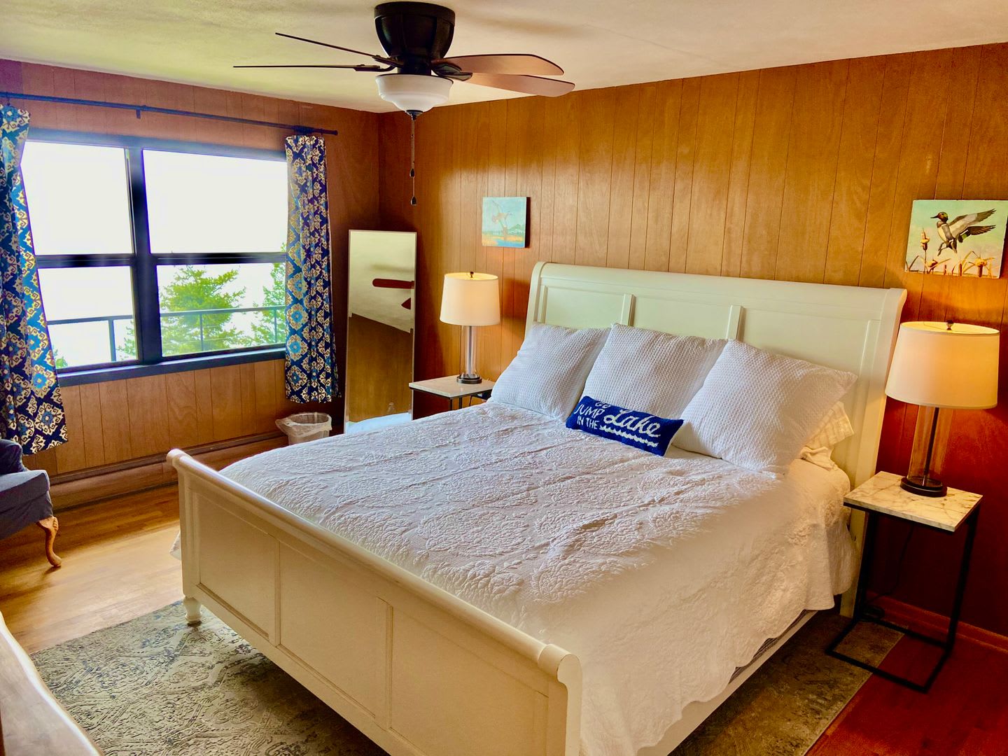 Fisherman's Lookout- Fully Furnished with garage only October 1st – photo 2