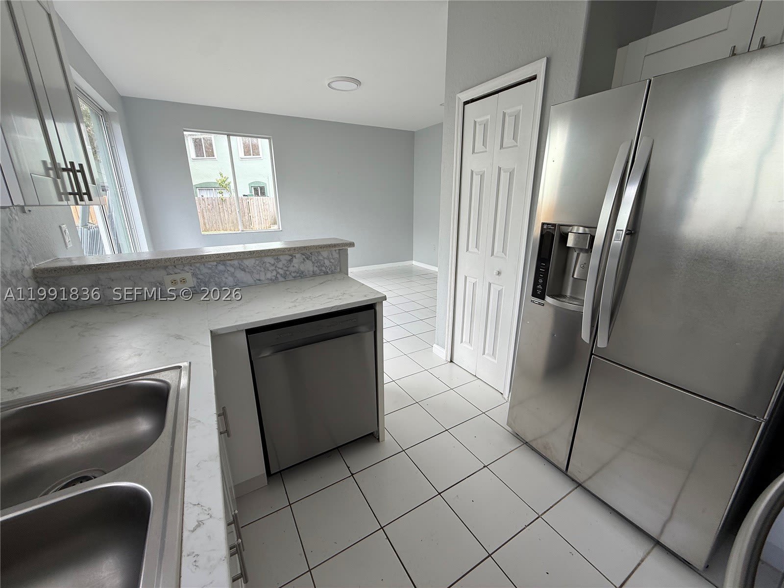 1586 SE 27th Ct – photo 3