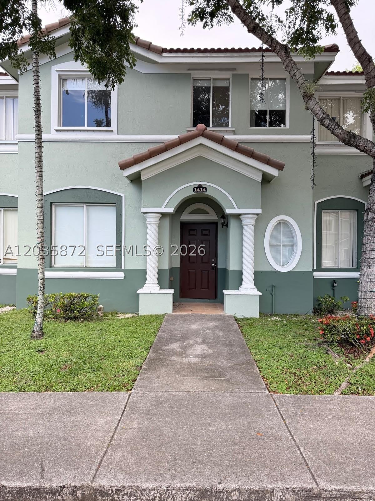 1414 SE 24th Ct – photo 1