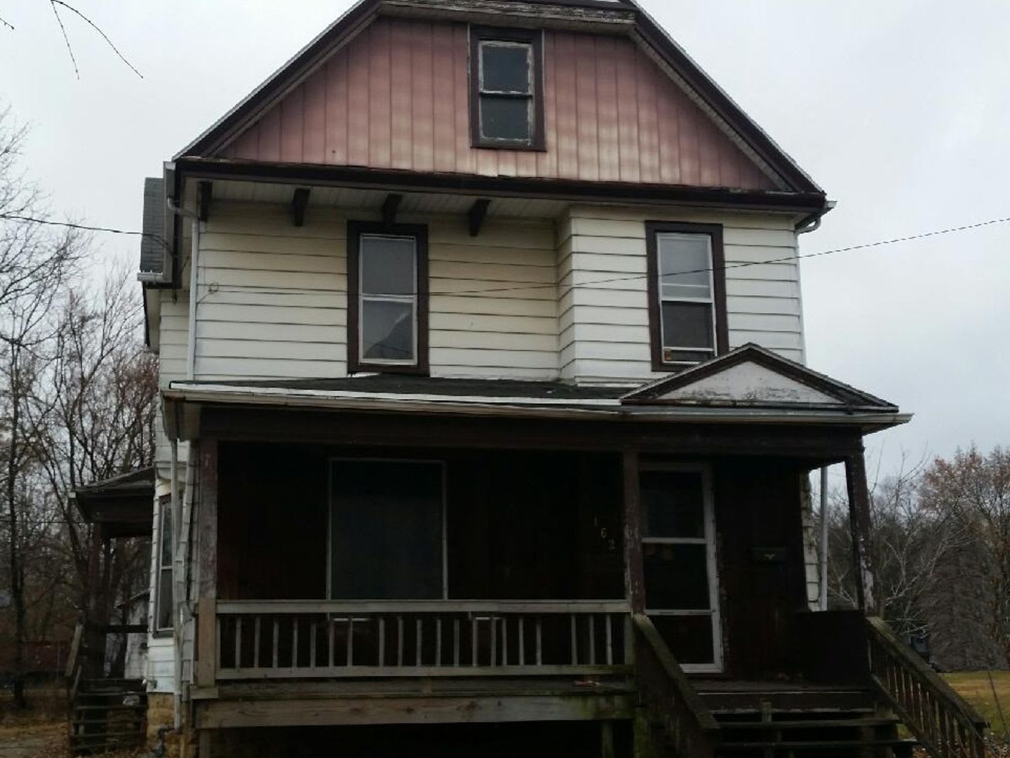 5 Bedrooms 2 Baths with Rent Freeze! Older Victorian Home CharmNJ – photo 1