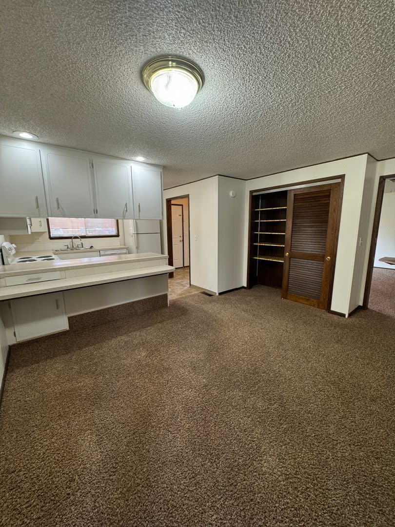 Non-Refundable & Security Deposit Total: $1800.00 – photo 4