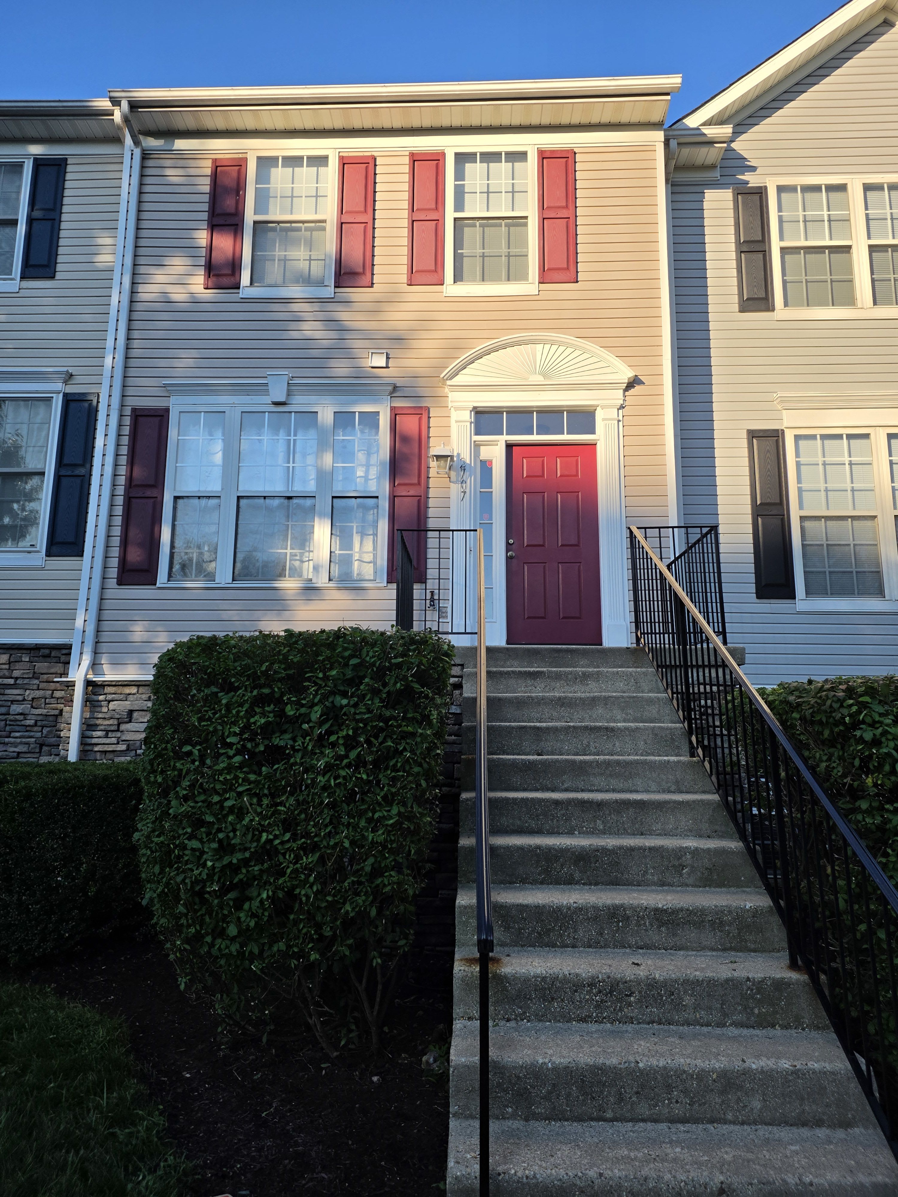 2707 Oak Leaf Court – photo 1