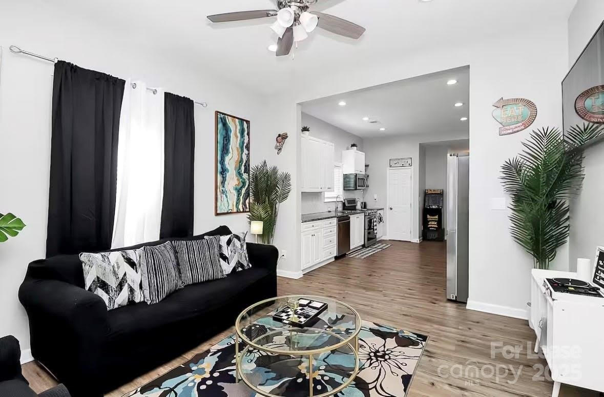 1806 Vinton Street – photo 2