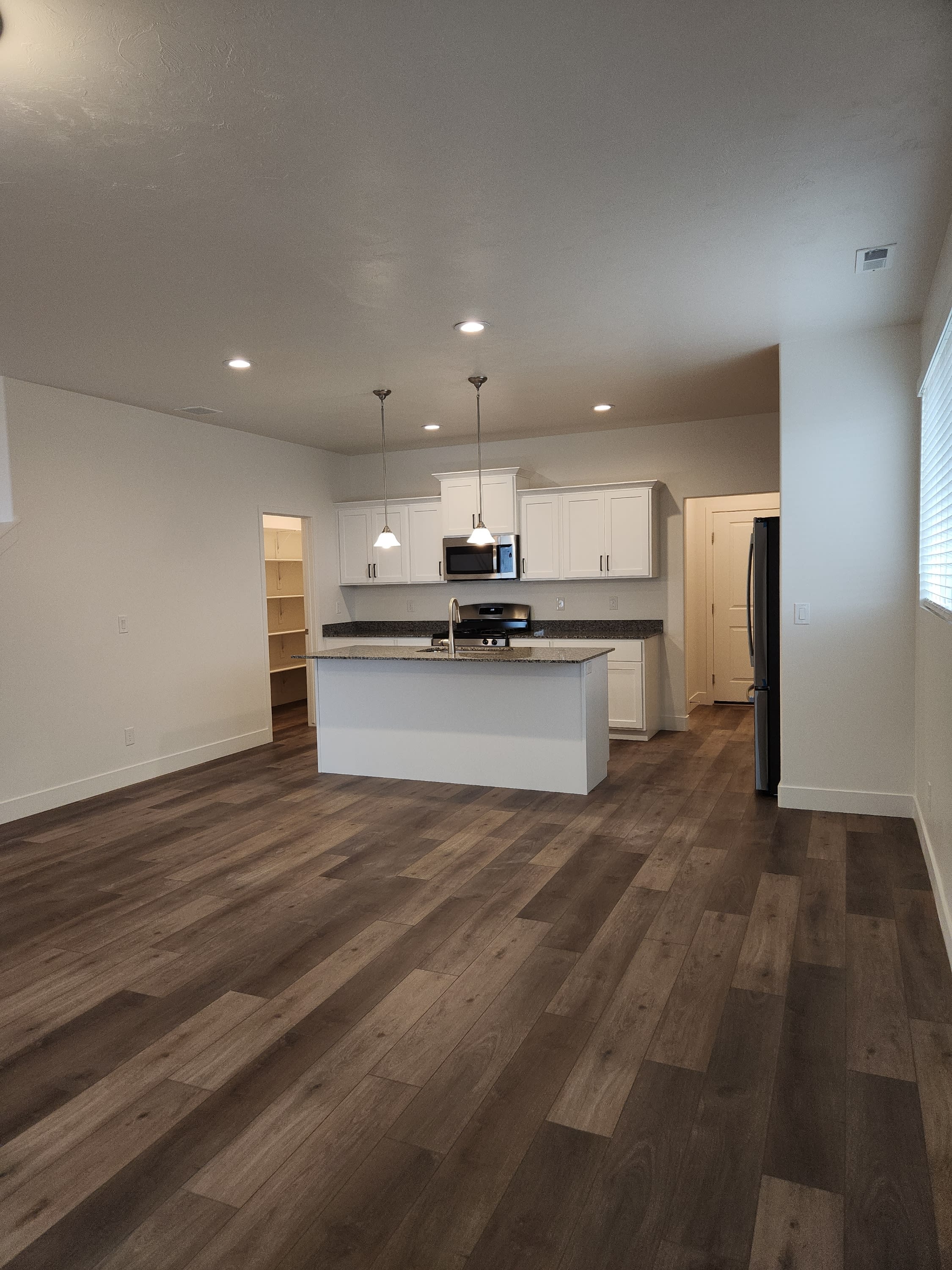 924 South 850 West – photo 3