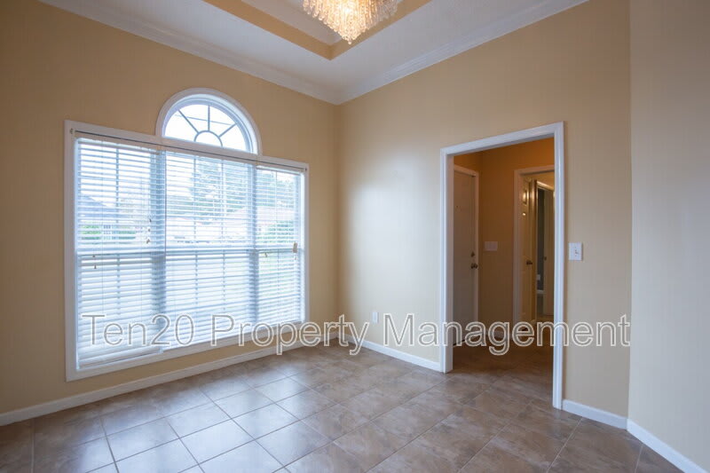 25 Kalin Street – photo 3