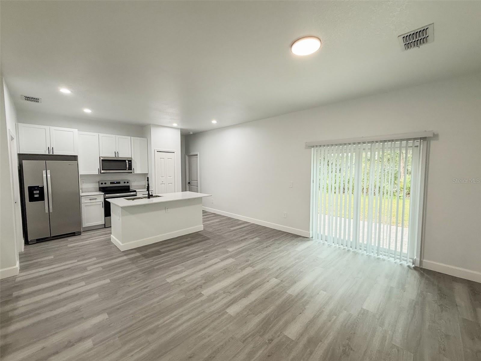 4700 SUNBEAM Street – photo 3