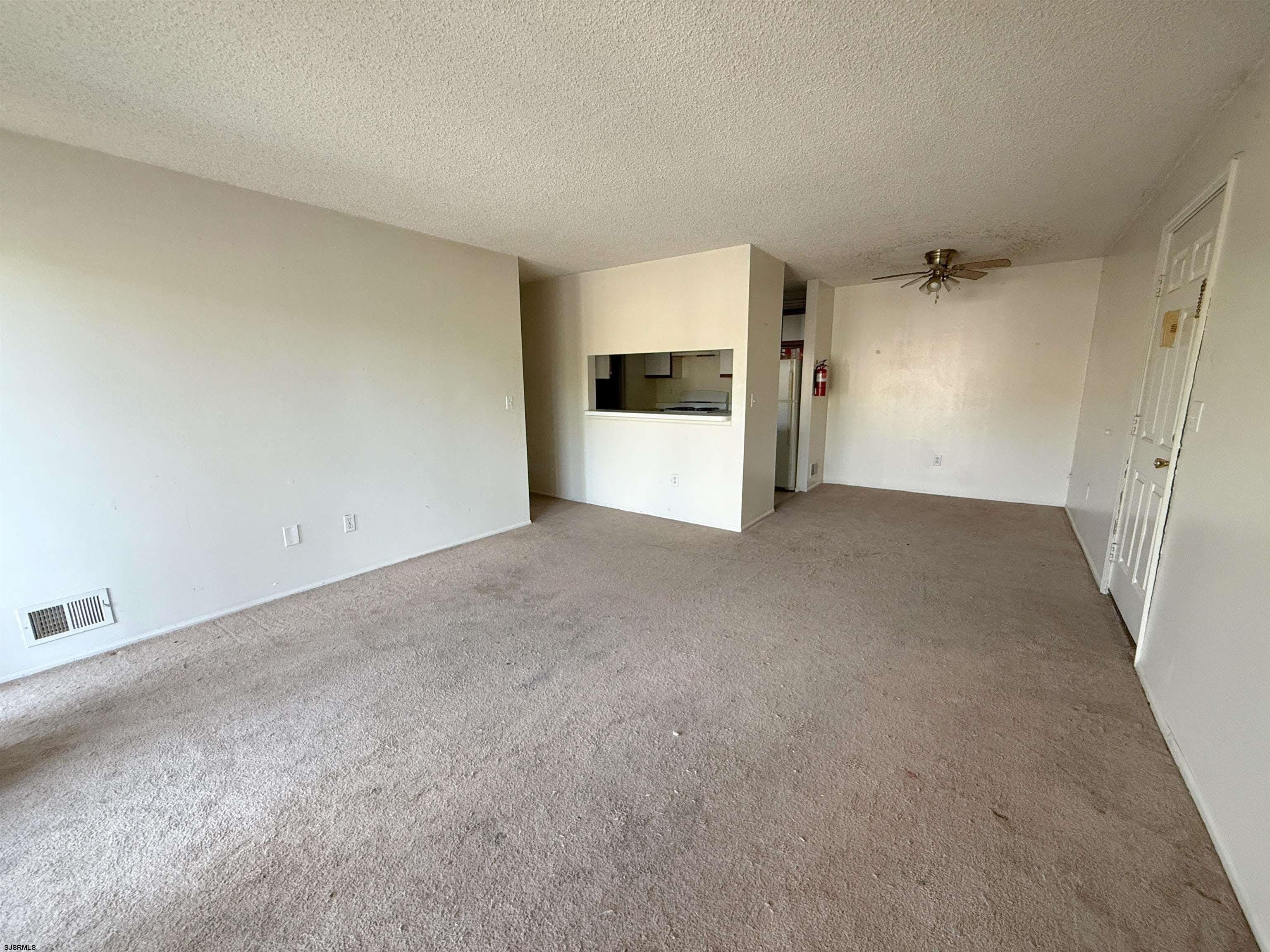 81 Colonial Ct – photo 5