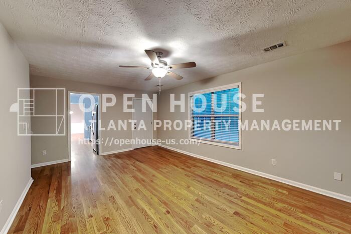 5027 Wesleyan Drive – photo 4