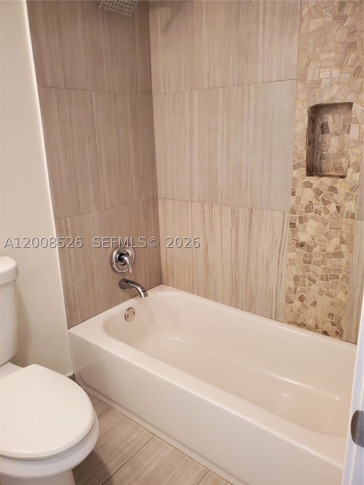 1230 NE 139th St – photo 3