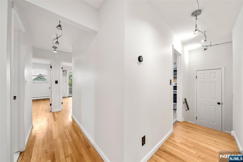 209 8Th Street – photo 5