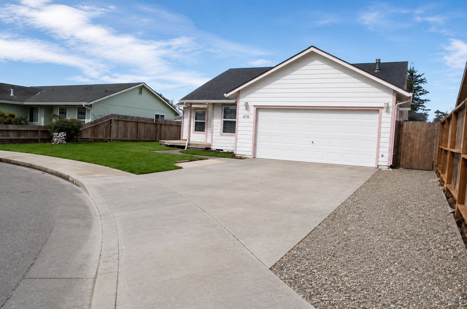 Spacious 3-Bedroom Home on a Quiet Cul-de-Sac in McKinleyville – photo 1