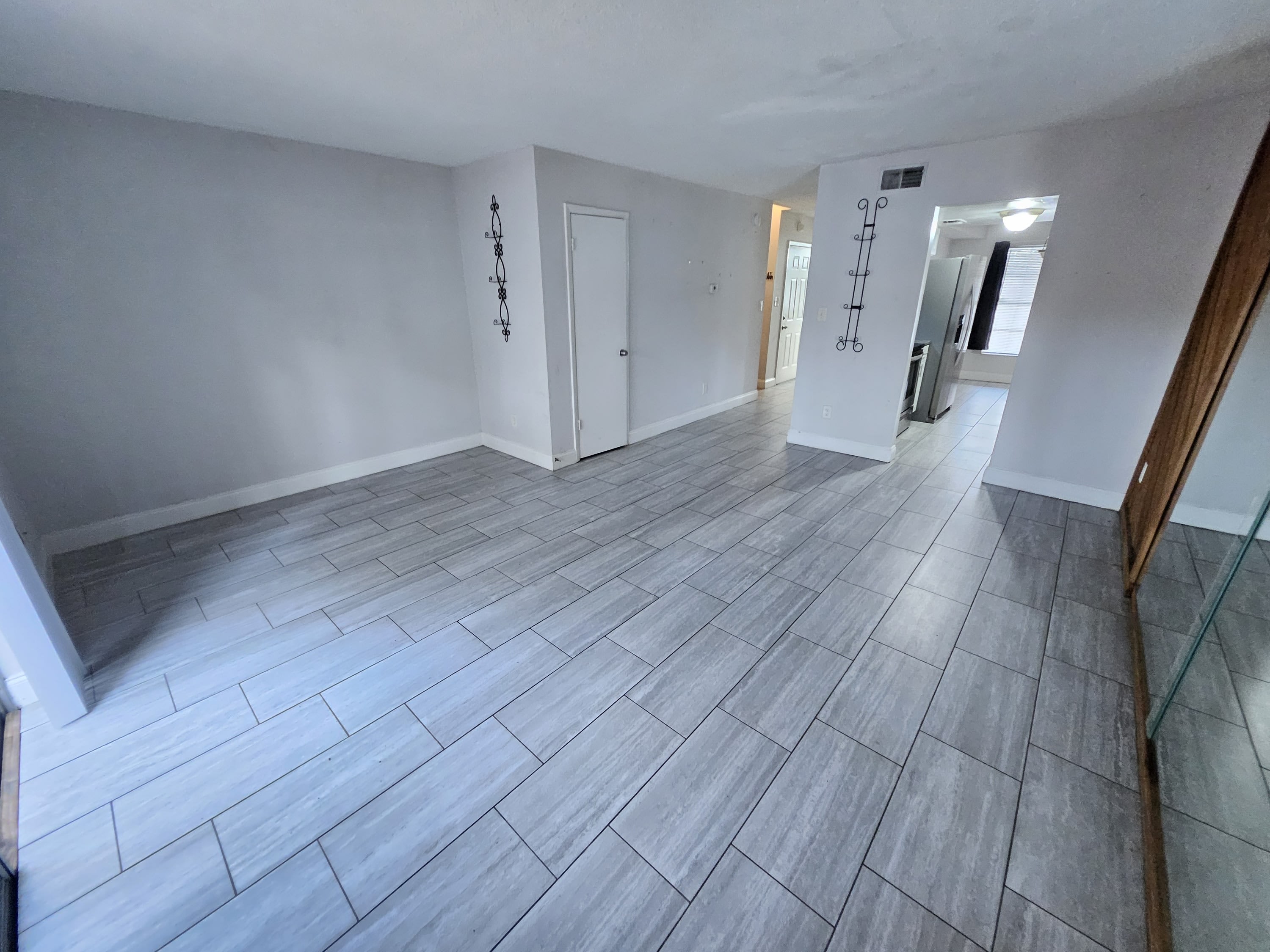 4825 Lighthouse Circle – photo 1