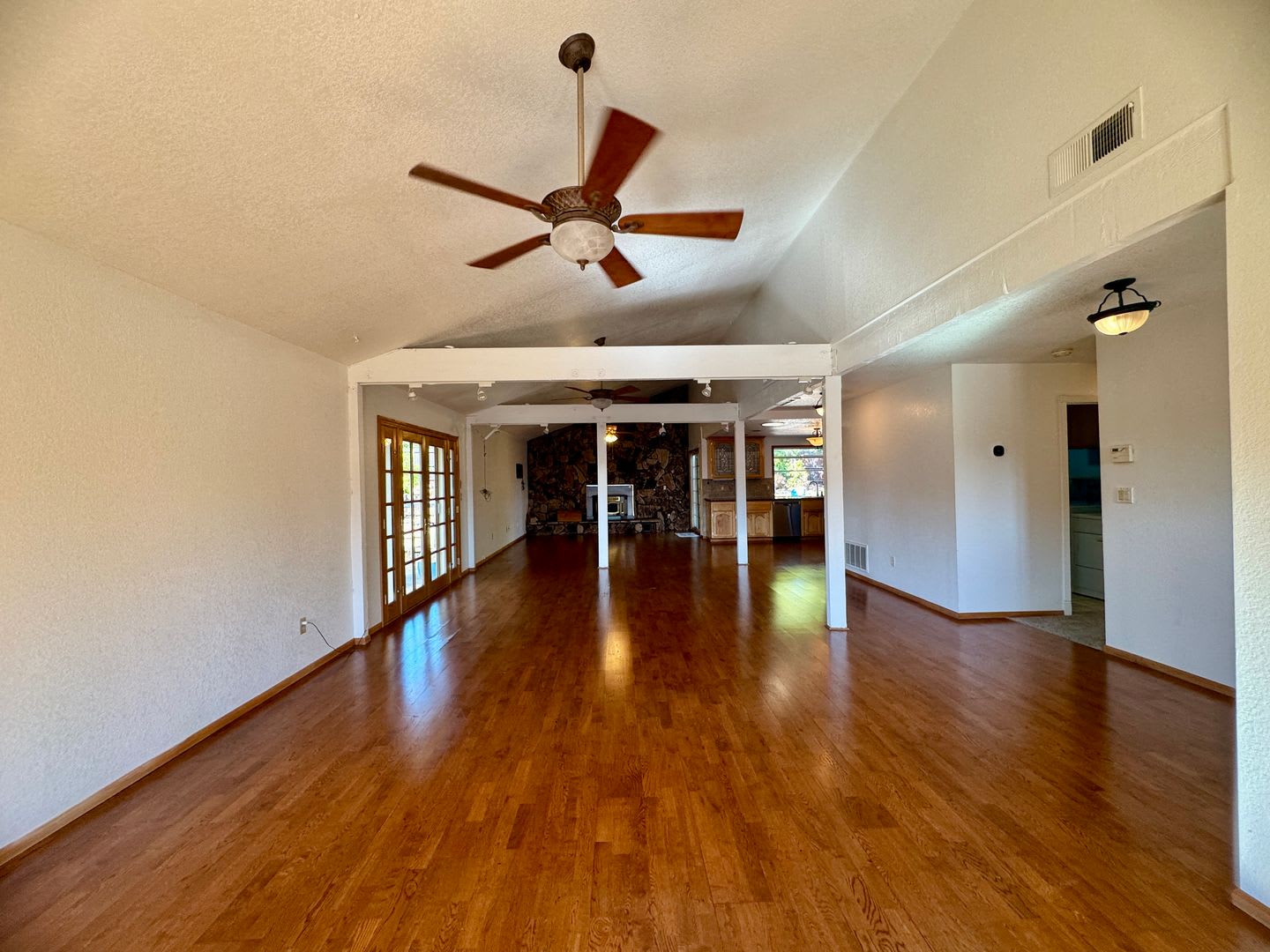 Beautiful Home Available in Cameron Park! – photo 5