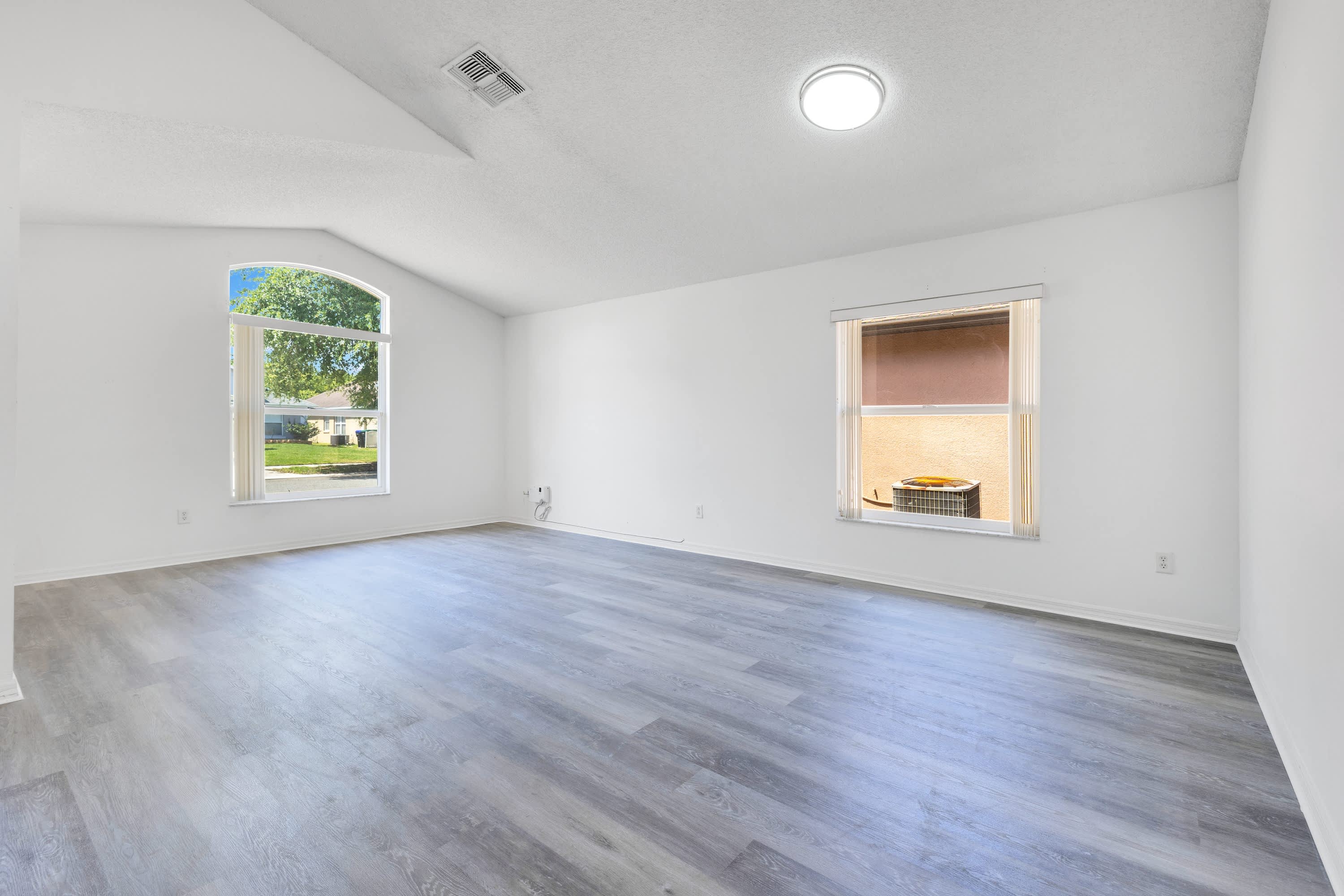 7931 Oakstone Court – photo 4