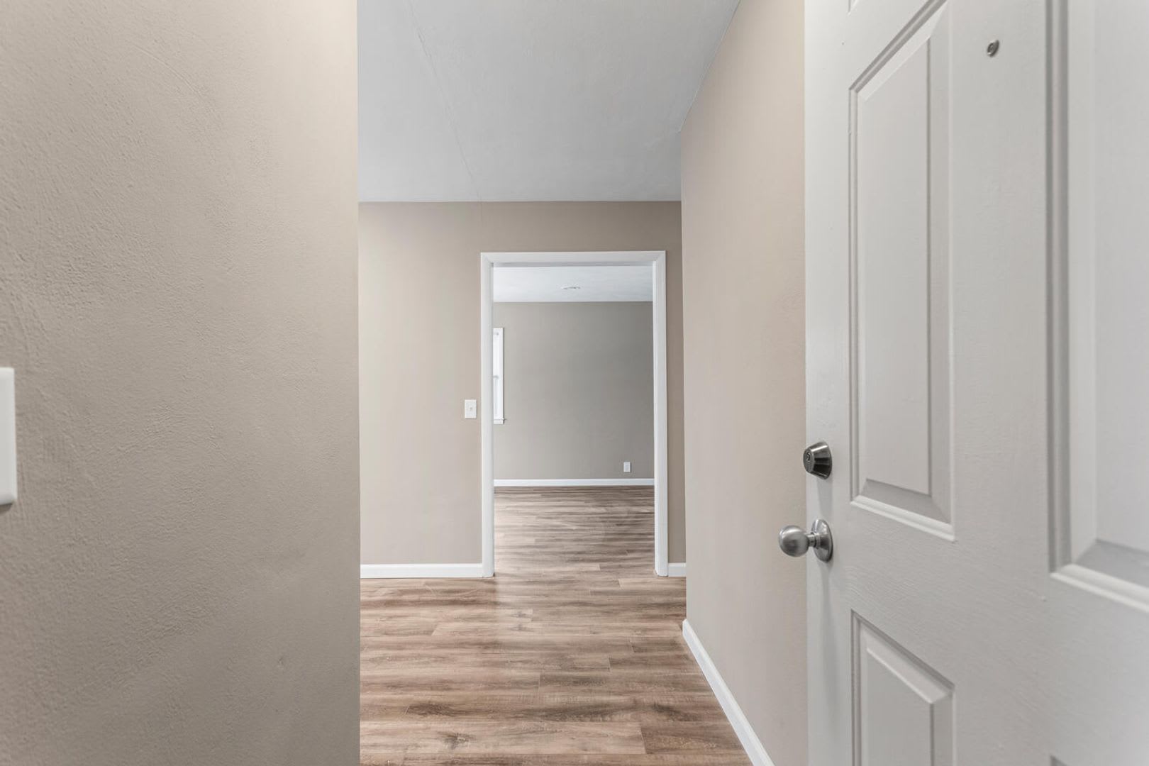 305 N Elizabeth – photo 3