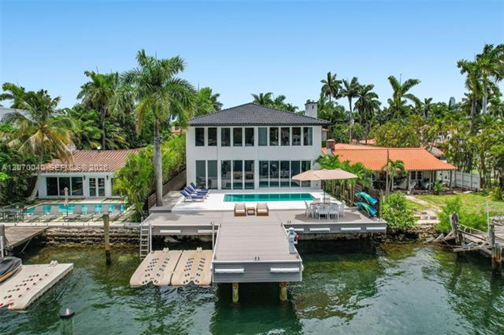 257 N Coconut Ln 257 Miami Beach Fl 33139 – photo 4