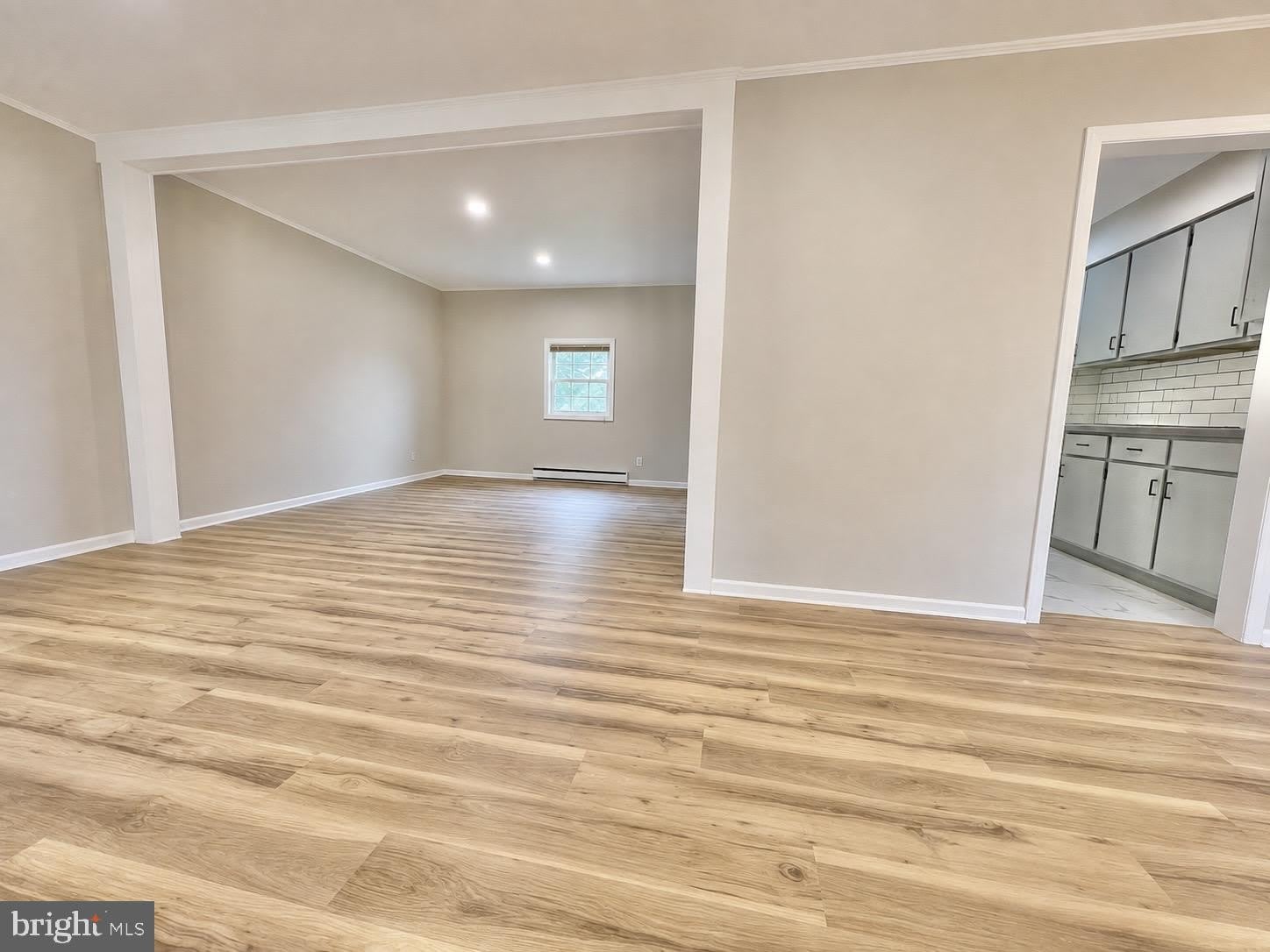 226 ELWYN Avenue – photo 3