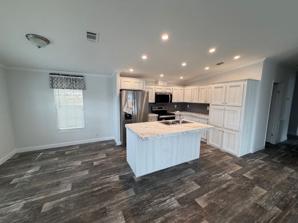 79 5th Street W – photo 4