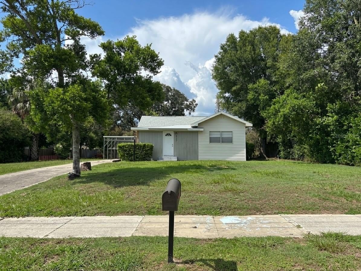 320 W BULLARD Avenue – photo 2